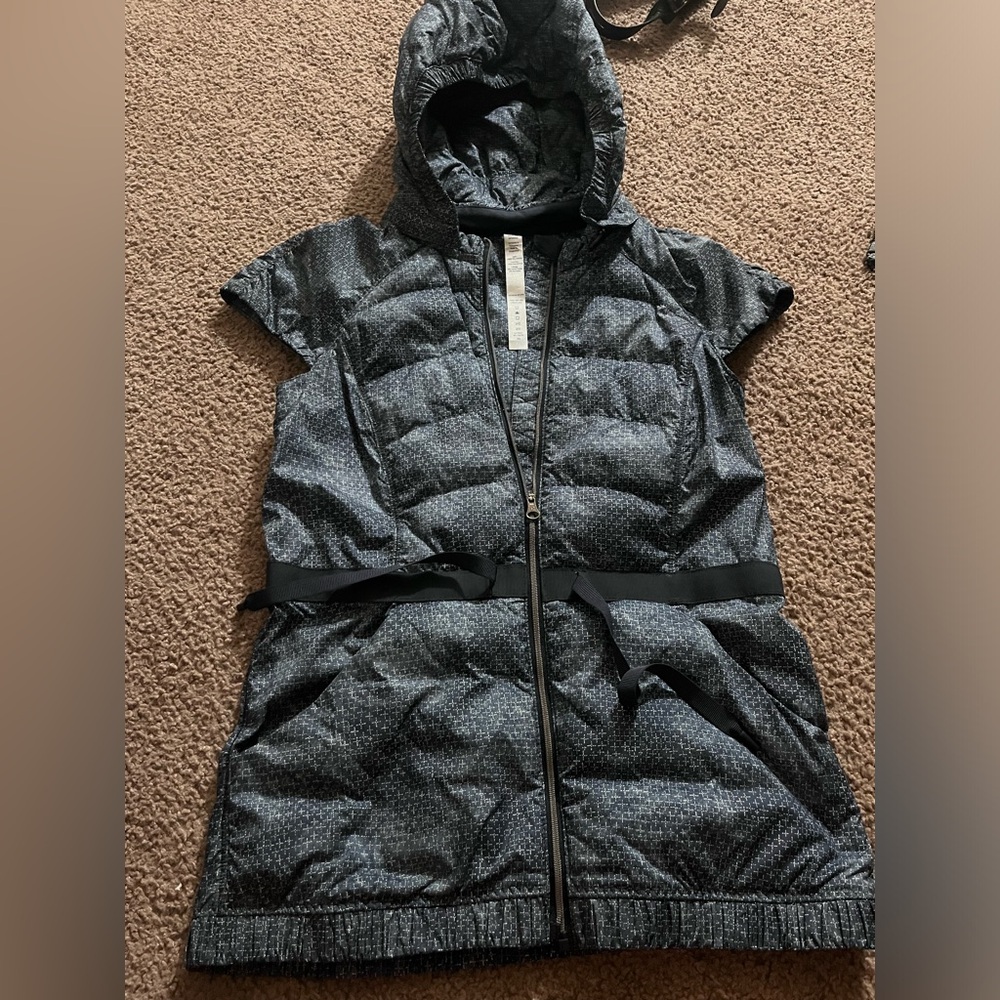 Lululemon vests